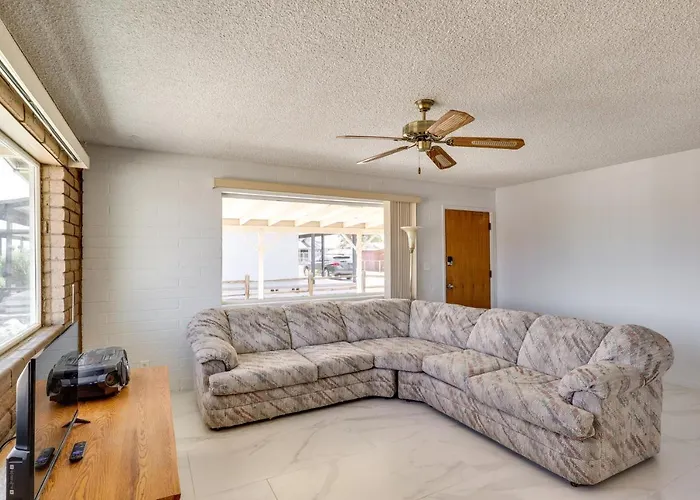 Villa Riverfront Bullhead W/ Mountain Views! Bullhead City