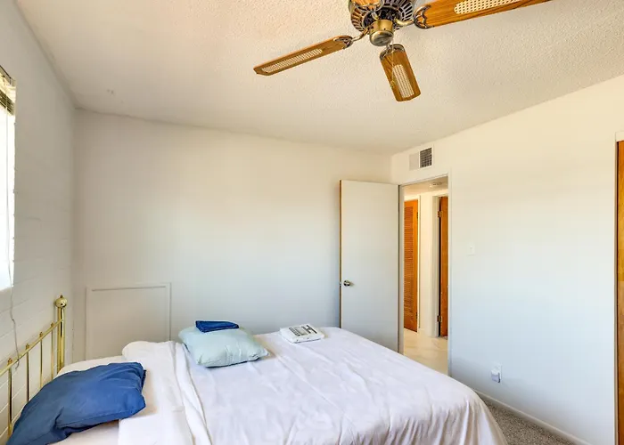 Riverfront Bullhead W/ Mountain Views! Bullhead City