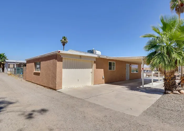 Villa Riverfront Bullhead W/ Mountain Views!
