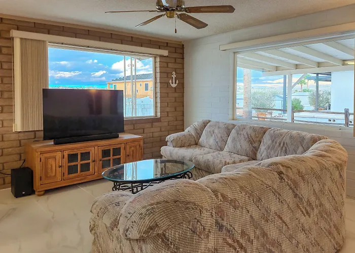 Riverfront Bullhead W/ Mountain Views!