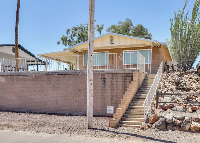Villa Riverfront Bullhead W/ Mountain Views! Bullhead City