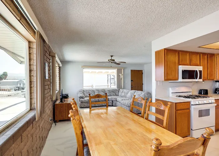 Villa Riverfront Bullhead W/ Mountain Views! Bullhead City